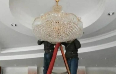 灯具安装维修